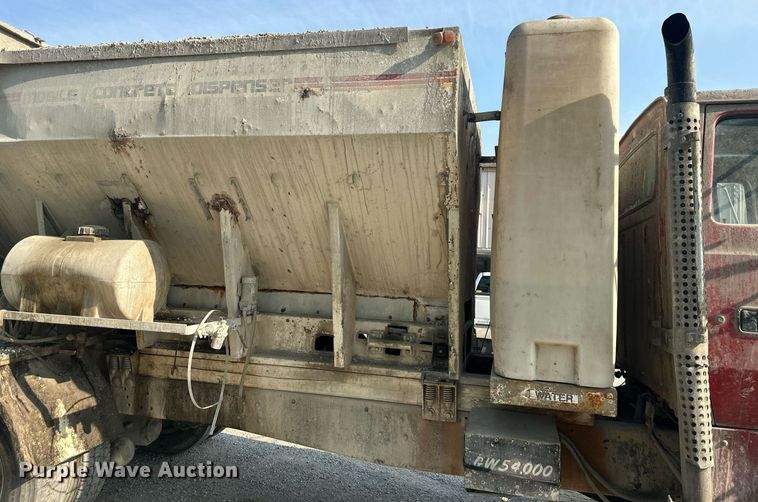 image for item DS2237 1997 Ford LT8000  volumetric ready mix truck