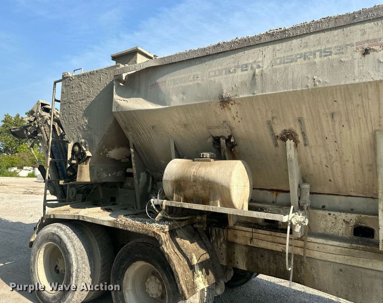 image for item DS2237 1997 Ford LT8000  volumetric ready mix truck