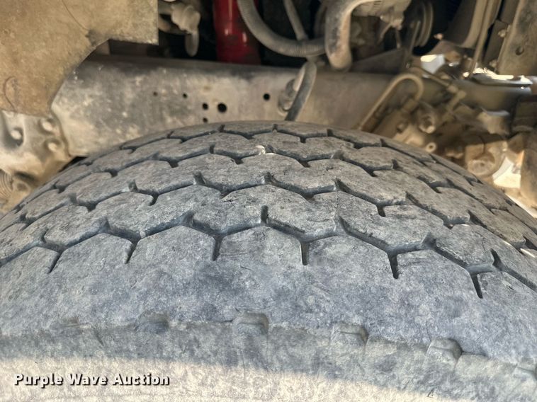 image for item DS2237 1997 Ford LT8000  volumetric ready mix truck