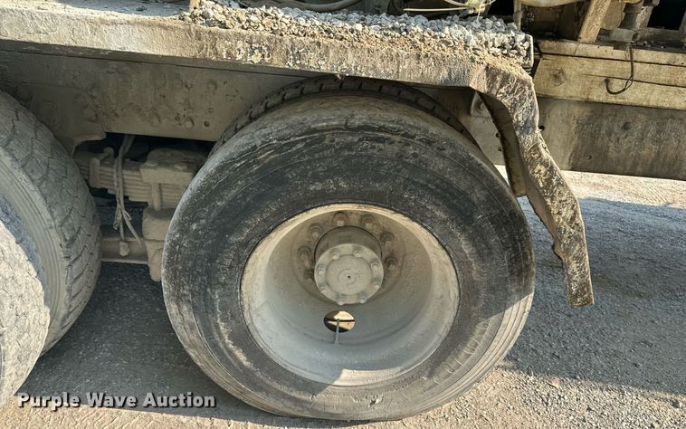 image for item DS2237 1997 Ford LT8000  volumetric ready mix truck