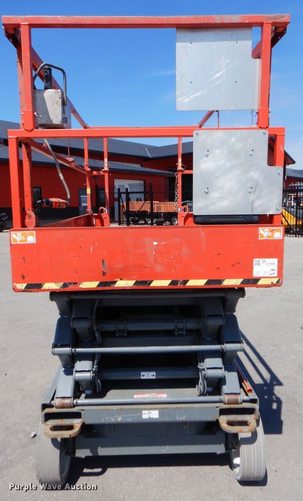 image for item DS5633 2006 Skyjack  SJIII 4632  scissor lift
