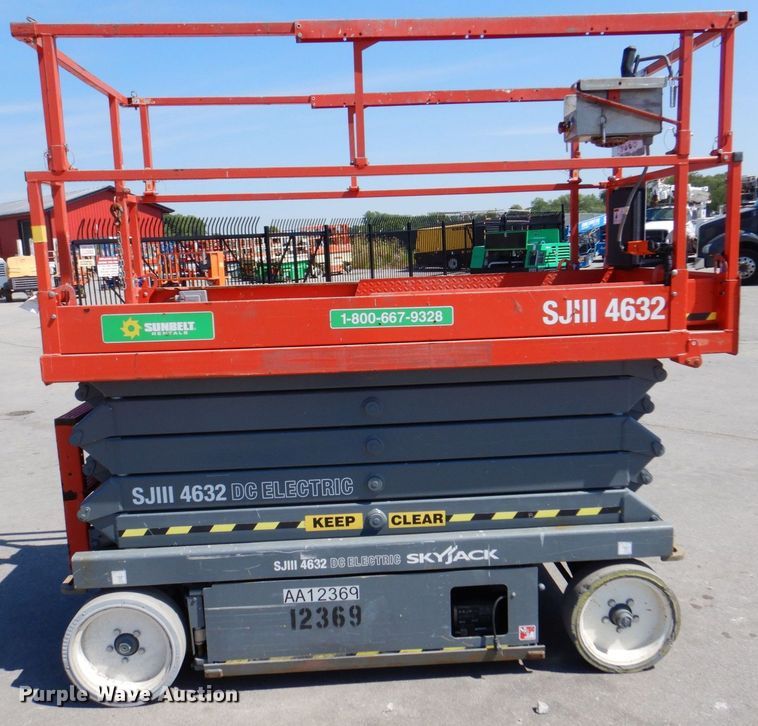 image for item DS5633 2006 Skyjack  SJIII 4632  scissor lift