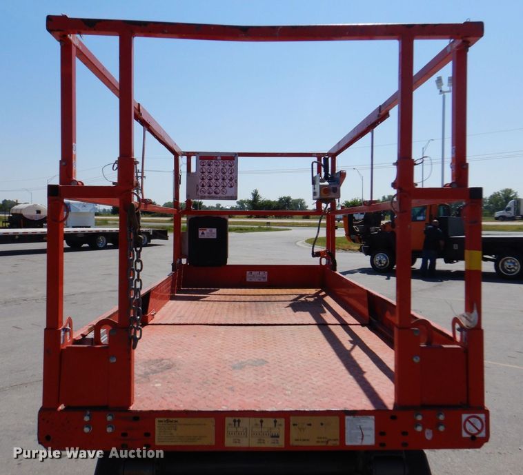 image for item DS5633 2006 Skyjack  SJIII 4632  scissor lift