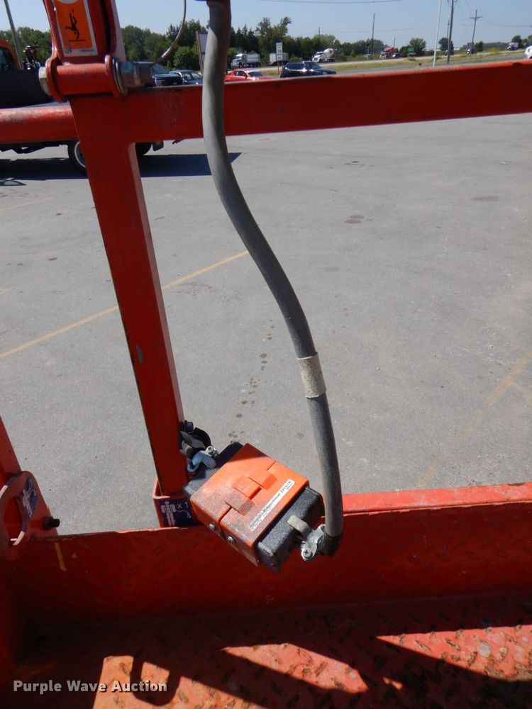 image for item DS5633 2006 Skyjack  SJIII 4632  scissor lift