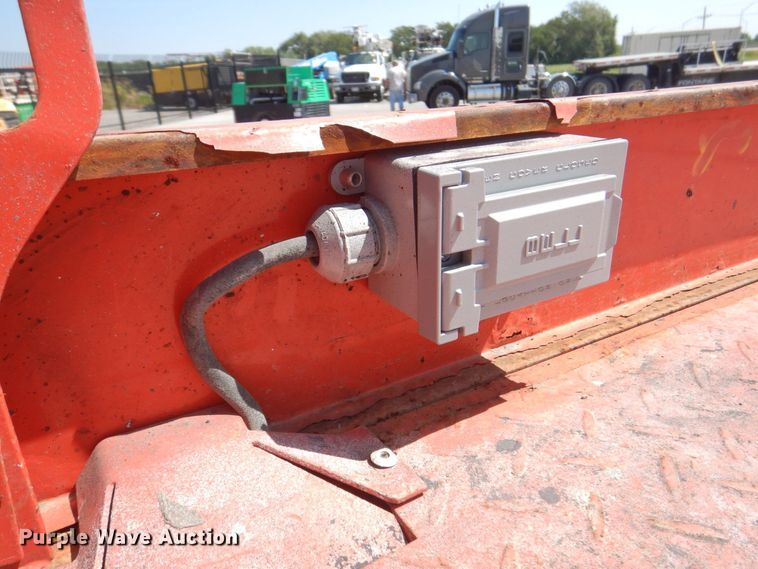 image for item DS5633 2006 Skyjack  SJIII 4632  scissor lift