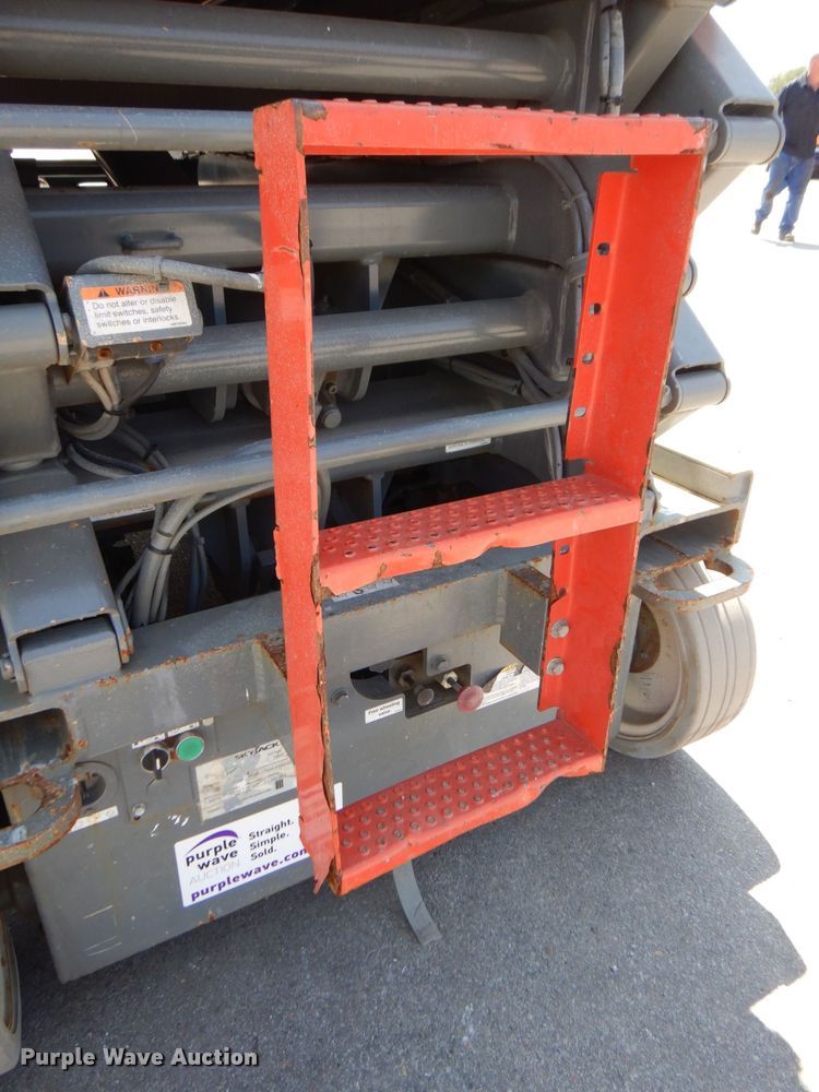 image for item DS5633 2006 Skyjack  SJIII 4632  scissor lift