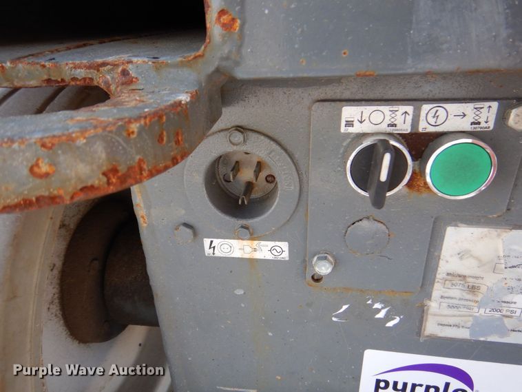 image for item DS5633 2006 Skyjack  SJIII 4632  scissor lift