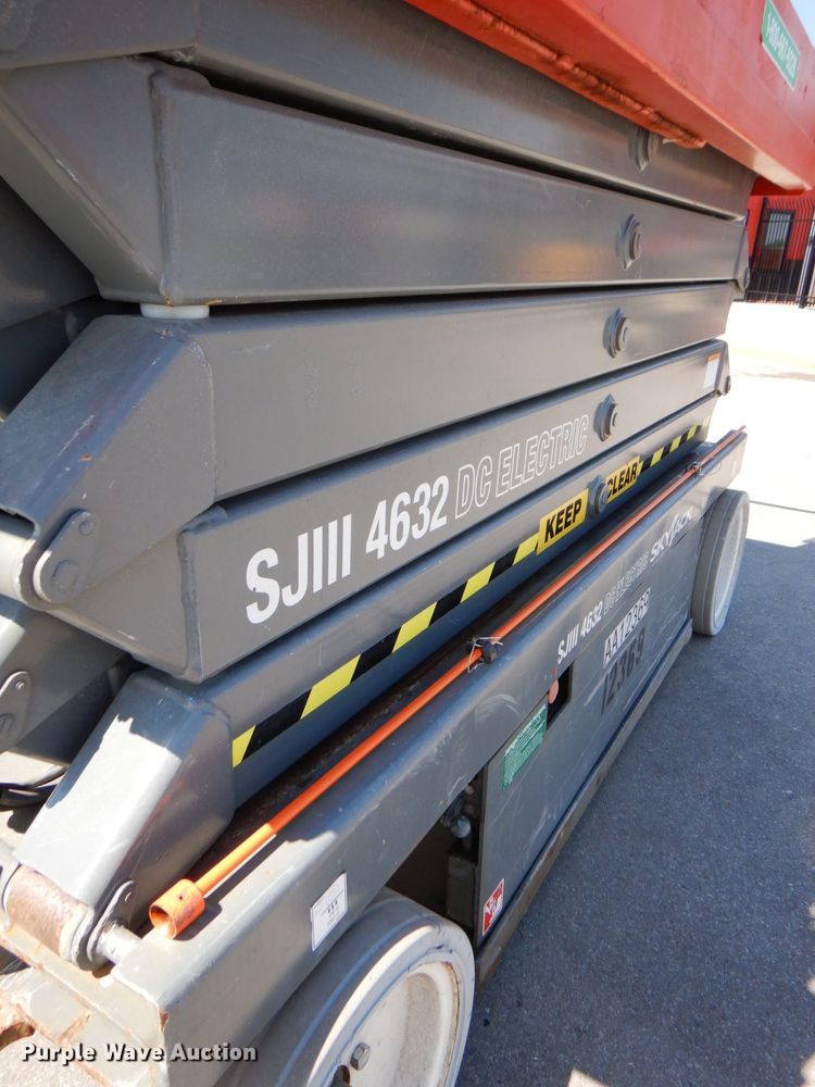 image for item DS5633 2006 Skyjack  SJIII 4632  scissor lift