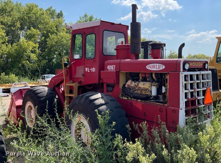 image for item DS8779 International Harvester H90  wheel loader