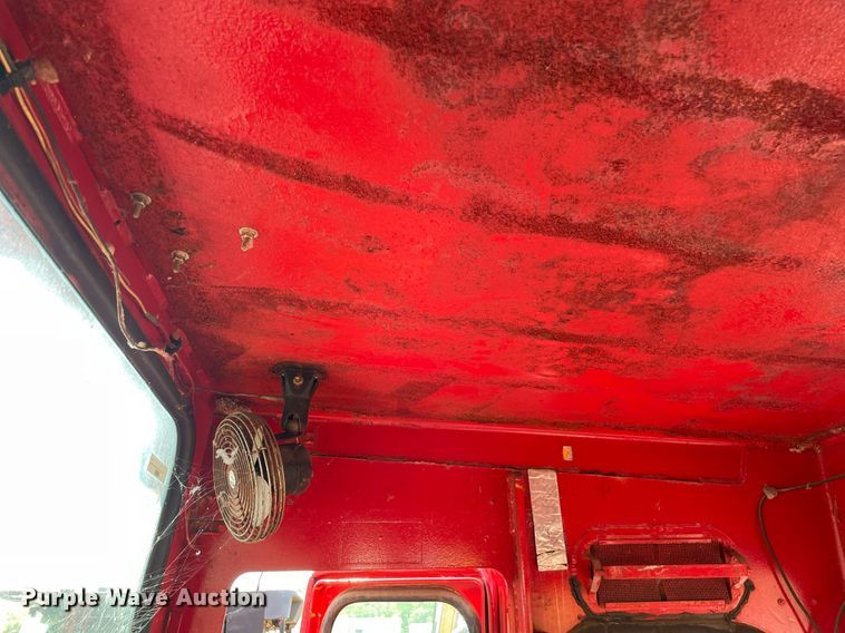 image for item DS8779 International Harvester H90  wheel loader