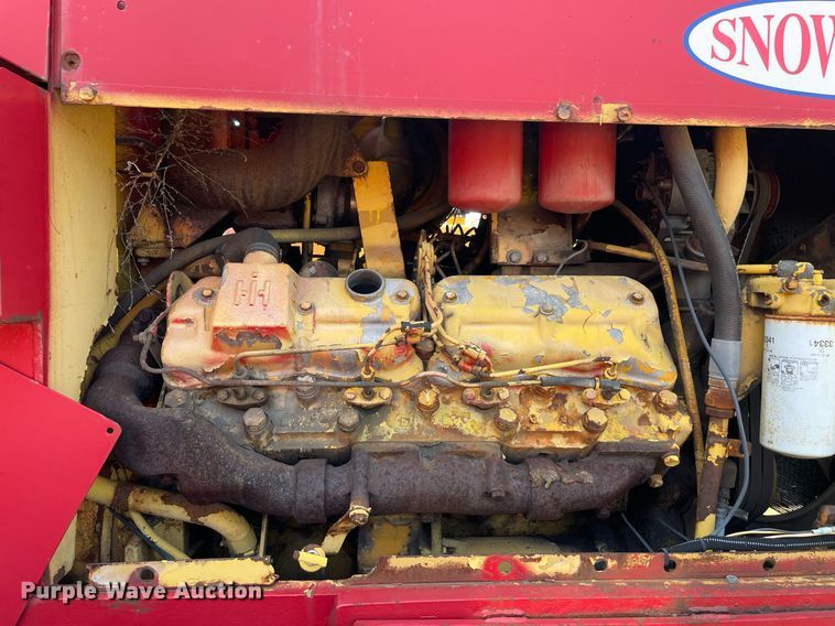 image for item DS8779 International Harvester H90  wheel loader