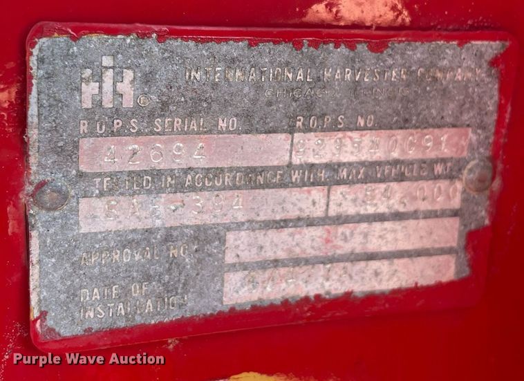 image for item DS8779 International Harvester H90  wheel loader