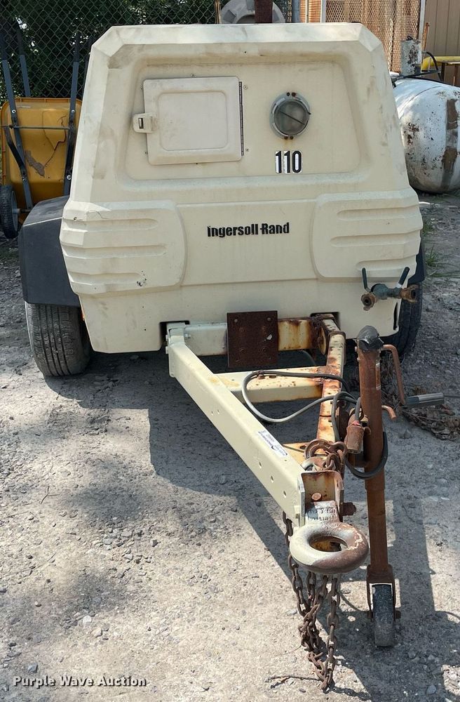 image for item HN9953 2003 Ingersoll Rand 185  air compressor