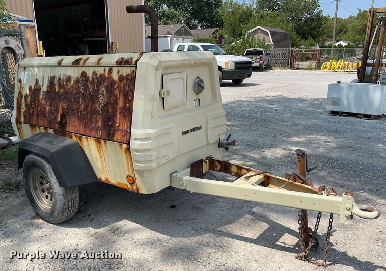 image for item HN9953 2003 Ingersoll Rand 185  air compressor