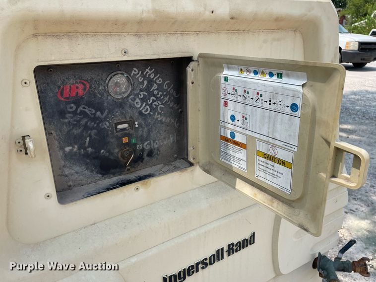 image for item HN9953 2003 Ingersoll Rand 185  air compressor