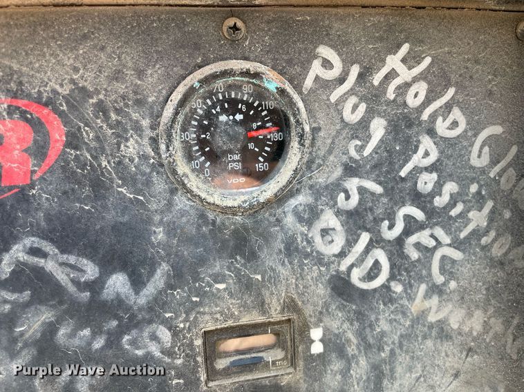 image for item HN9953 2003 Ingersoll Rand 185  air compressor