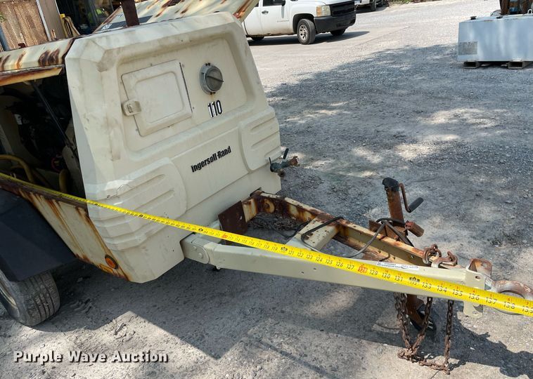 image for item HN9953 2003 Ingersoll Rand 185  air compressor