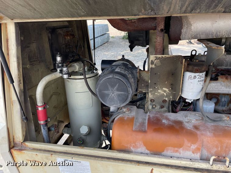 image for item HN9953 2003 Ingersoll Rand 185  air compressor