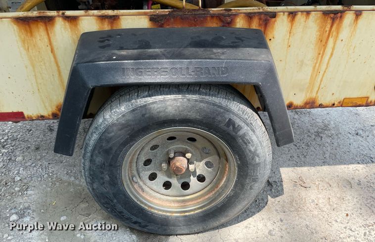 image for item HN9953 2003 Ingersoll Rand 185  air compressor