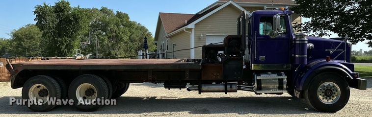 image for item HN9961 1997 Western Star 4864F  winch truck