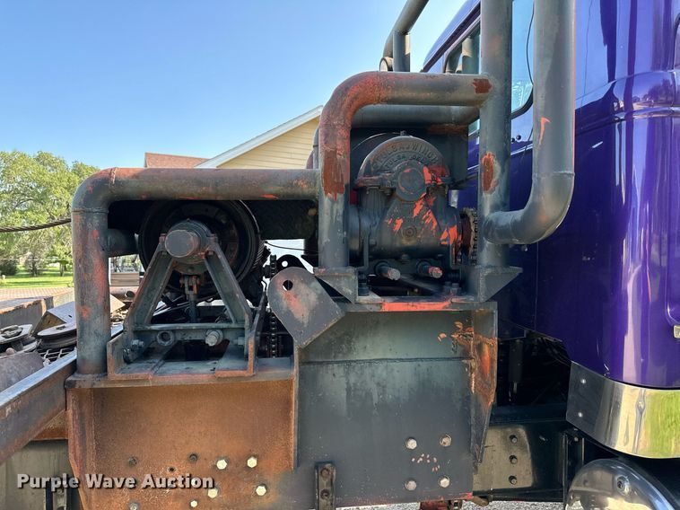 image for item HN9961 1997 Western Star 4864F  winch truck