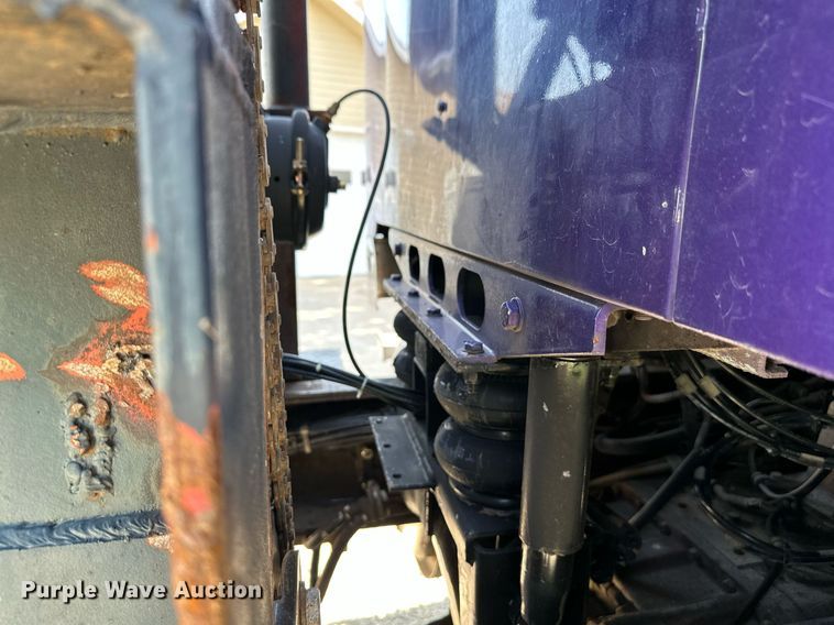 image for item HN9961 1997 Western Star 4864F  winch truck