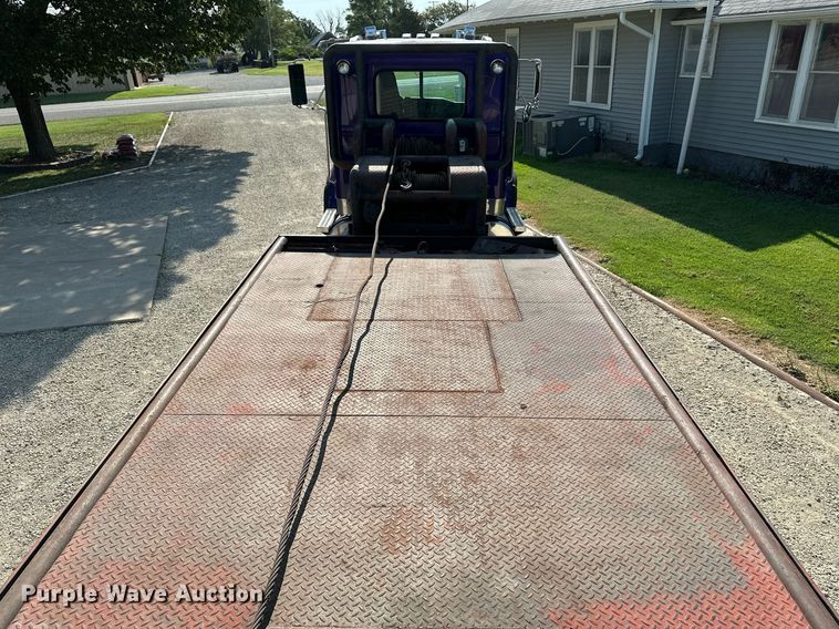 image for item HN9961 1997 Western Star 4864F  winch truck