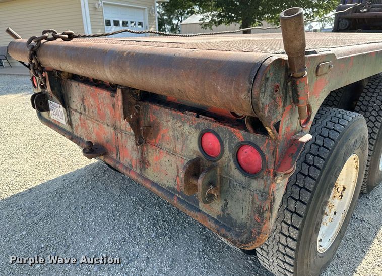 image for item HN9961 1997 Western Star 4864F  winch truck