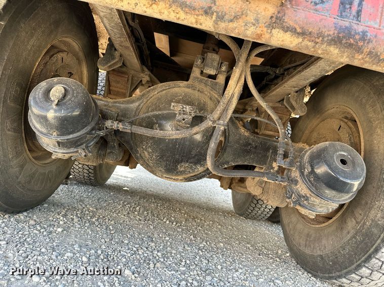 image for item HN9961 1997 Western Star 4864F  winch truck