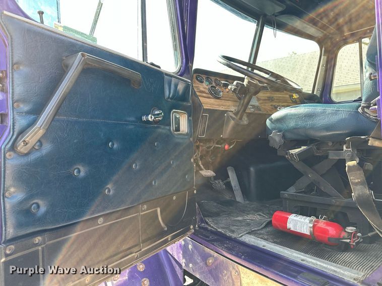 image for item HN9961 1997 Western Star 4864F  winch truck