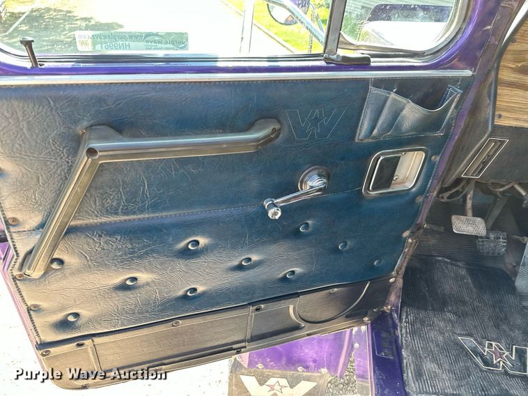 image for item HN9961 1997 Western Star 4864F  winch truck