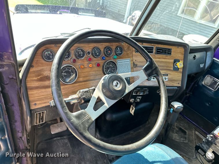 image for item HN9961 1997 Western Star 4864F  winch truck