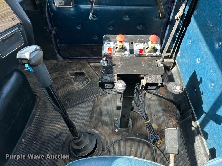 image for item HN9961 1997 Western Star 4864F  winch truck