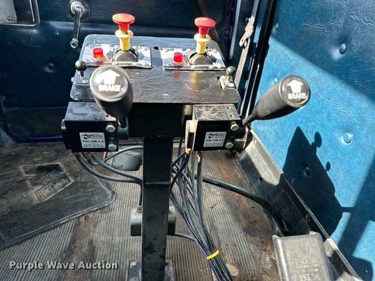 image for item HN9961 1997 Western Star 4864F  winch truck