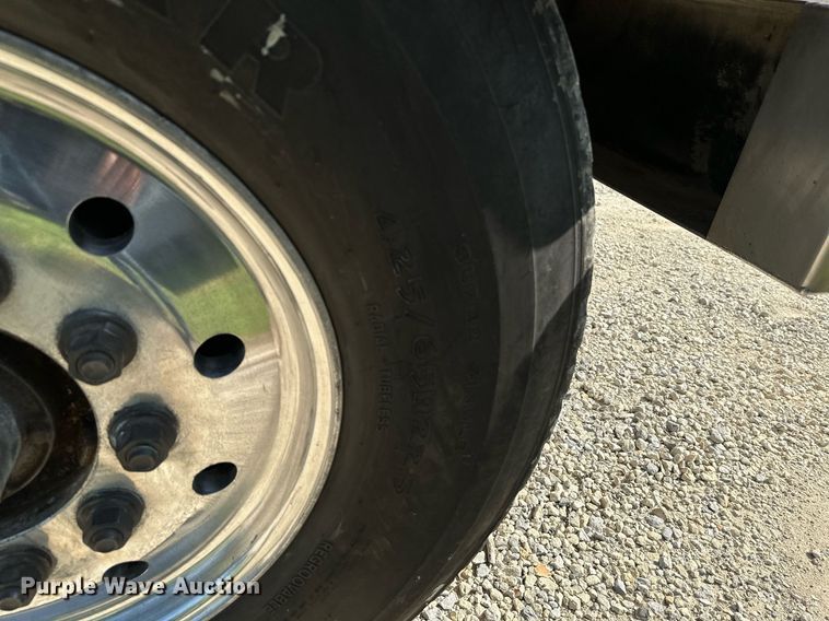 image for item HN9961 1997 Western Star 4864F  winch truck