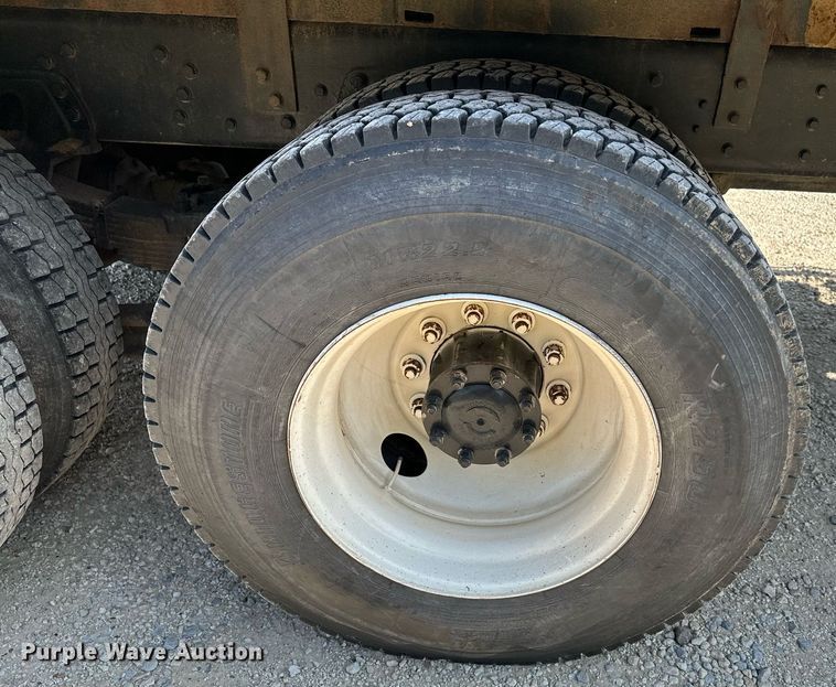 image for item HN9961 1997 Western Star 4864F  winch truck