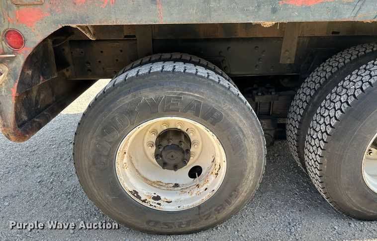 image for item HN9961 1997 Western Star 4864F  winch truck