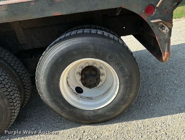 image for item HN9961 1997 Western Star 4864F  winch truck