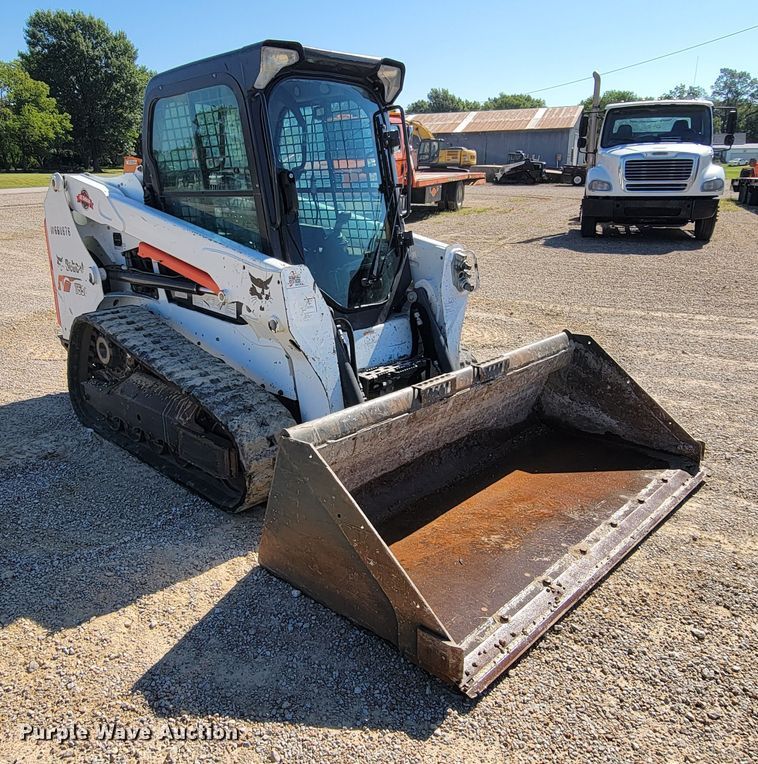 image for item HY9096 2017 Bobcat T550  tracked skid steer loader