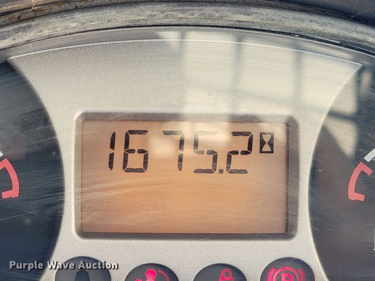 image for item HY9096 2017 Bobcat T550  tracked skid steer loader