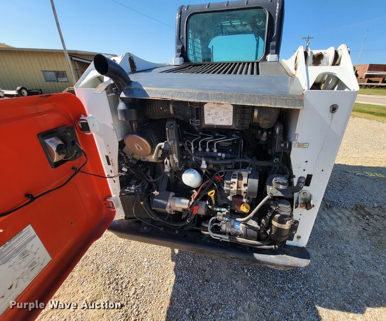 image for item HY9096 2017 Bobcat T550  tracked skid steer loader