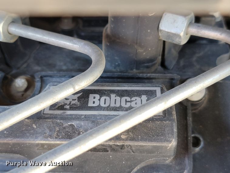 image for item HY9096 2017 Bobcat T550  tracked skid steer loader