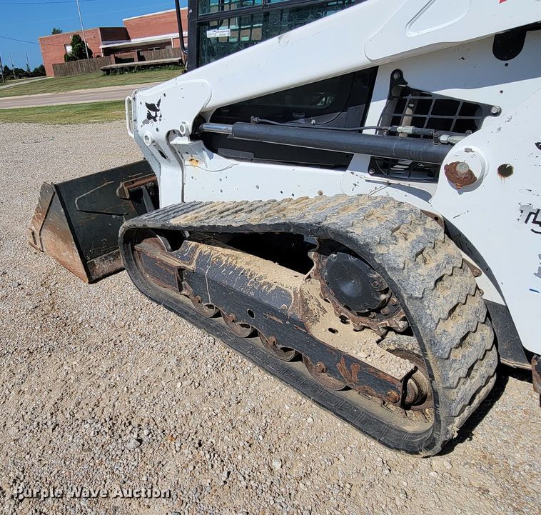 image for item HY9096 2017 Bobcat T550  tracked skid steer loader