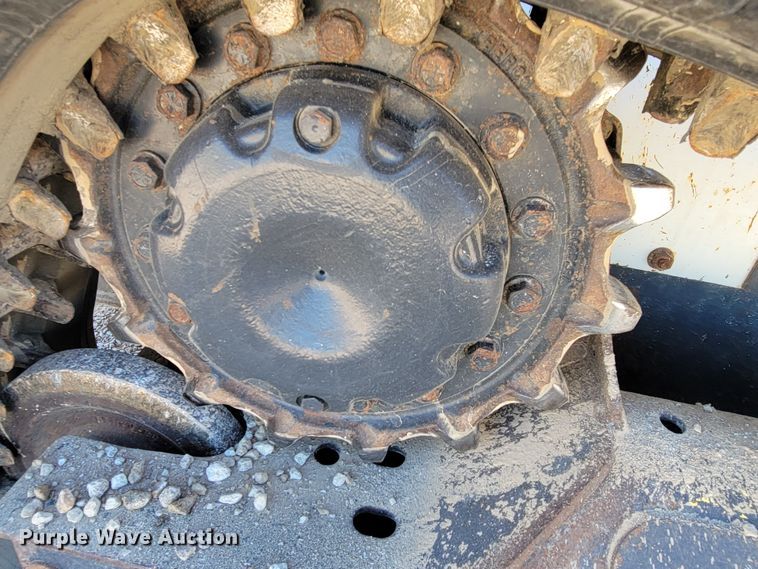 image for item HY9096 2017 Bobcat T550  tracked skid steer loader