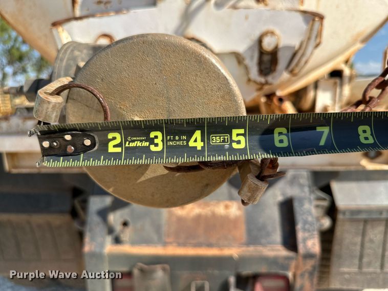 image for item KM9818 1986 Ford F8000  vacuum truck