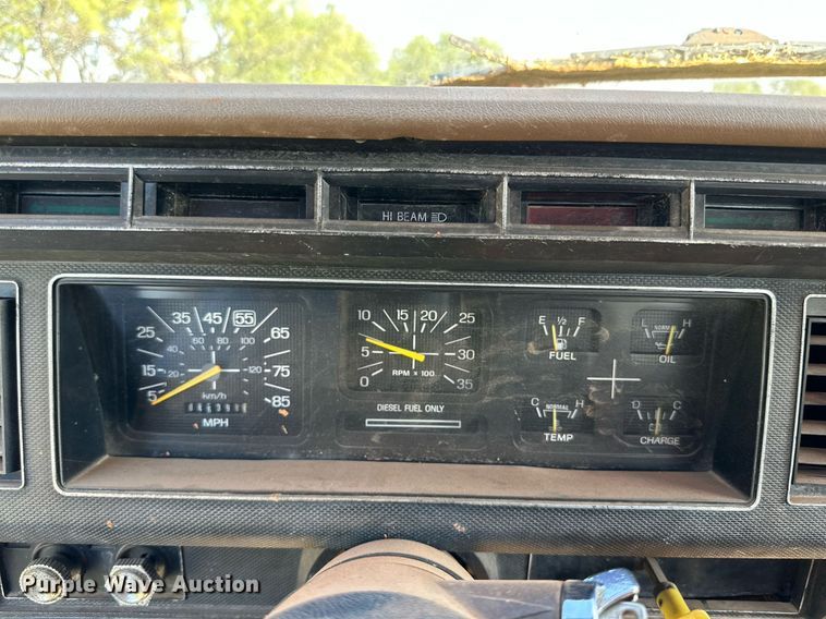 image for item KM9818 1986 Ford F8000  vacuum truck