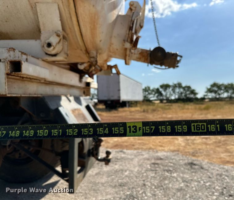 image for item KM9818 1986 Ford F8000  vacuum truck