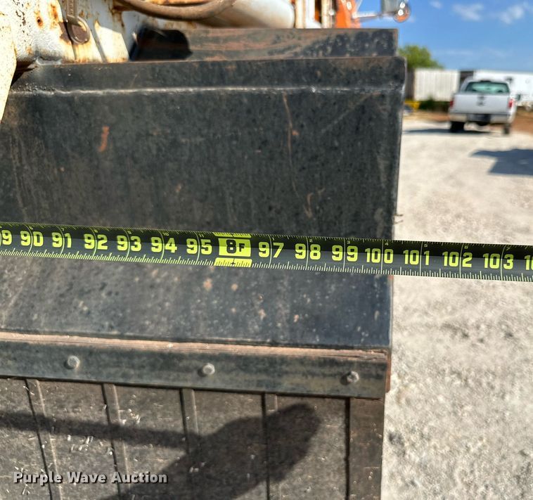 image for item KM9818 1986 Ford F8000  vacuum truck