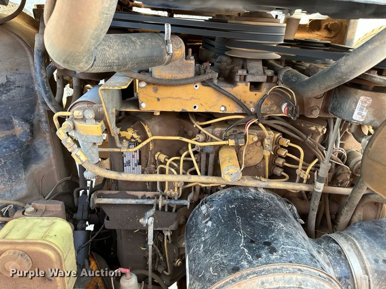 image for item KM9818 1986 Ford F8000  vacuum truck