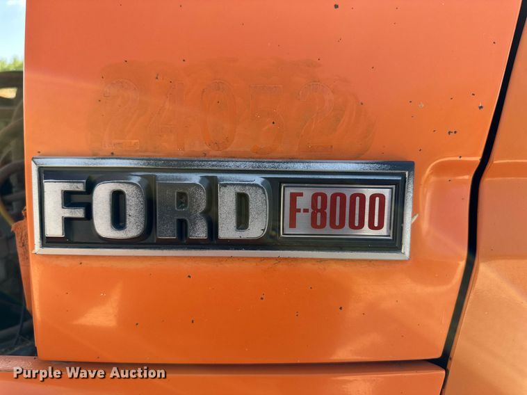 image for item KM9818 1986 Ford F8000  vacuum truck